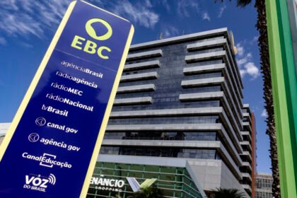 EBC se isenta de erro em programa de Flávio Bolsonaro e Ministério Público pede arquivamento