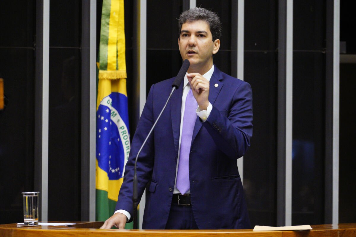 Eduardo Braide conquista governo do Maranhão com vitória expressiva logo no primeiro turno