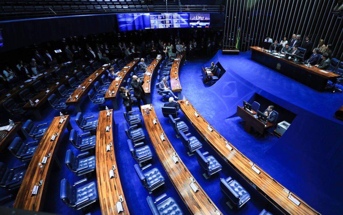 Eleição para o Senado exige atenção redobrada com voto duplo e fim do voto de legenda