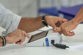 Eleição presidencial define sucessor no segundo turno marcado para 25 de outubro de 2026
