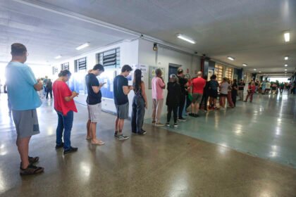 Eleições em São Paulo registram 34 detenções e transtornos causados por temporais intensos