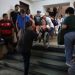 Eleitores com mais de 70 anos aumentam presença nas urnas e abstenção cai no 1º turno