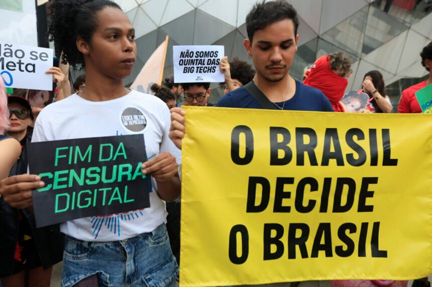 Entidades da sociedade civil entregam ao TSE alerta sobre riscos de censura nas redes sociais