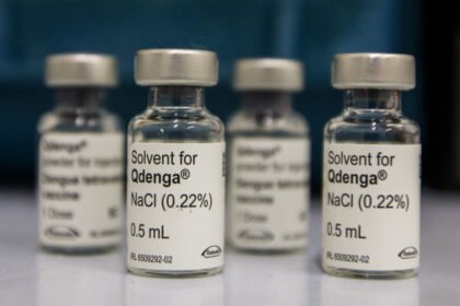 Esquema vacinal contra a dengue segue incompleto para mais de 3 milhões de adolescentes no país