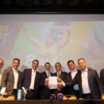 Flávio Bolsonaro consolida suporte de 14 governadores eleitos e recebe adesão de Augusto Cury