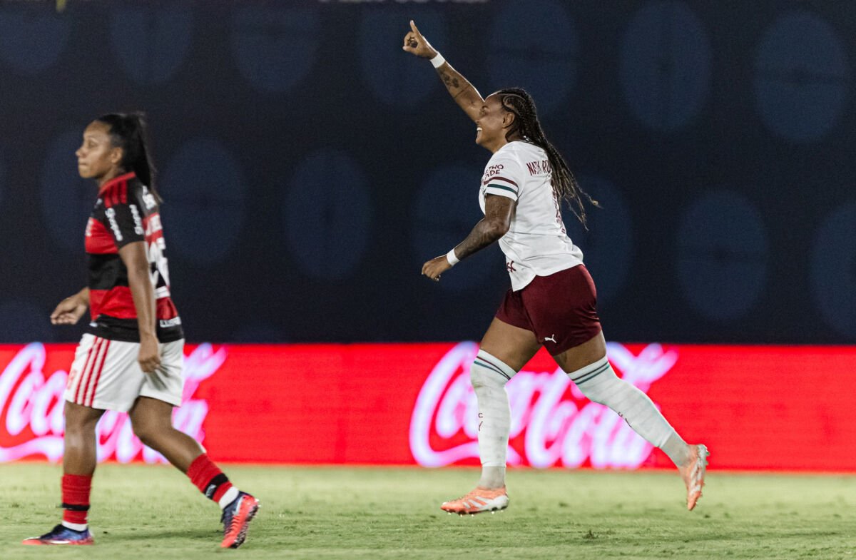Fluminense supera Flamengo e larga na frente nas quartas da Copa do Brasil Feminina