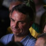 Fuga de Flávio Bolsonaro ganha o noticiário internacional e levanta questões políticas