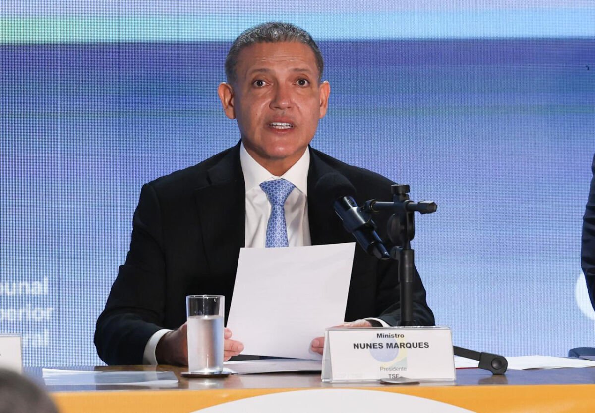 Kassio Nunes Marques reafirma lisura do pleito presidencial após ataques de Flávio Bolsonaro