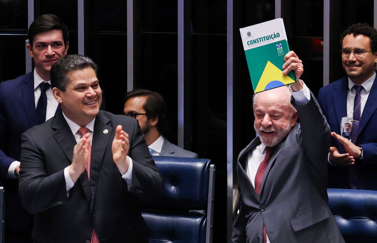 Lula defende fim da escala 6x1 e rebate temor de empresários sobre quebra de negócios