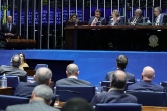 PEC 221/2019 avança no Senado com objetivo de extinguir a escala de trabalho 6x1