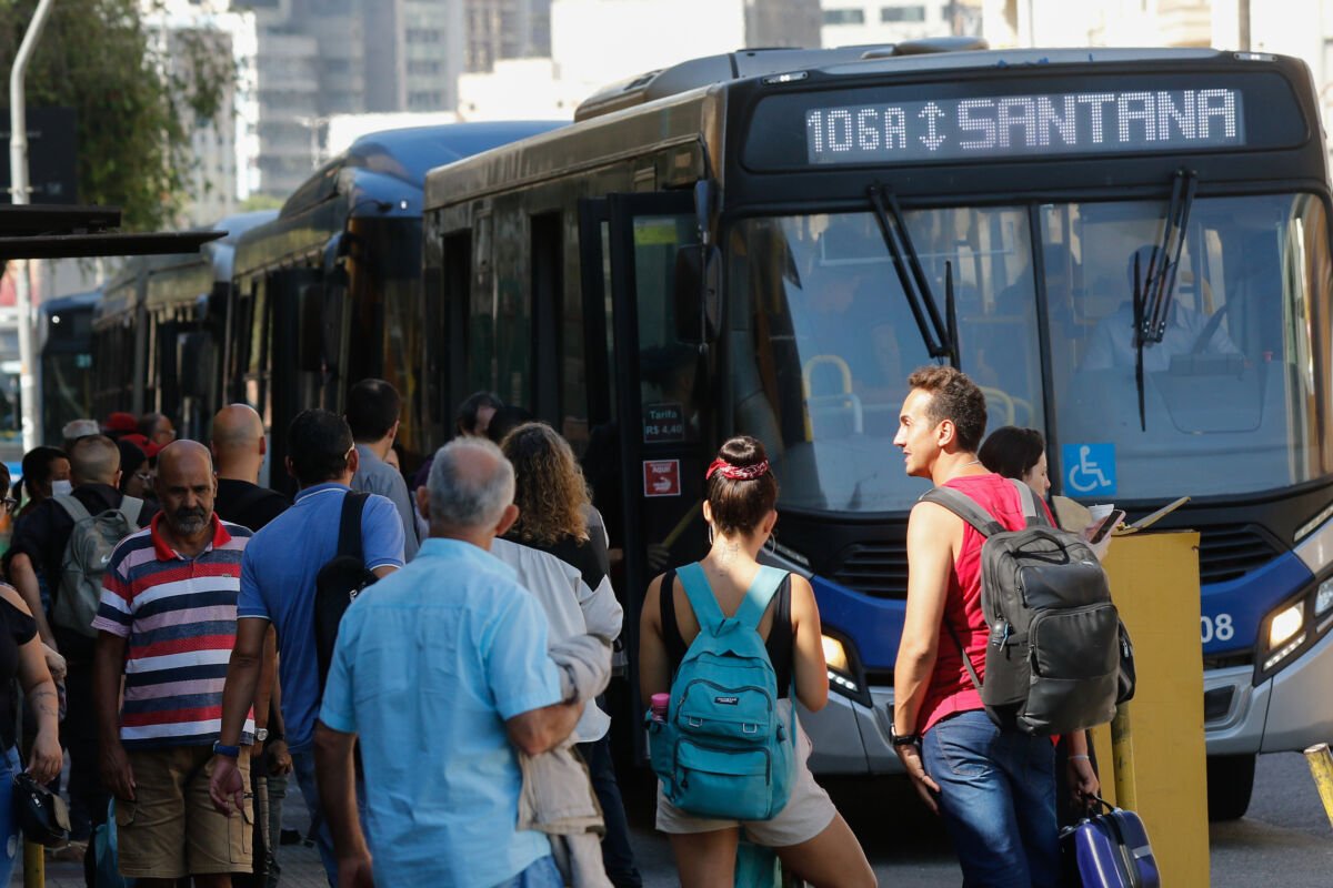 PT aciona TRE-SP após denúncias de redução na frota de ônibus durante o segundo turno