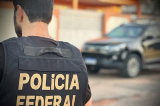 Polícia Federal apura uso de broches com câmeras escondidas para registrar votos em Cabo Frio