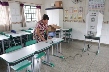 Propaganda eleitoral nas ruas chega ao fim neste sábado às 22h em todo o país