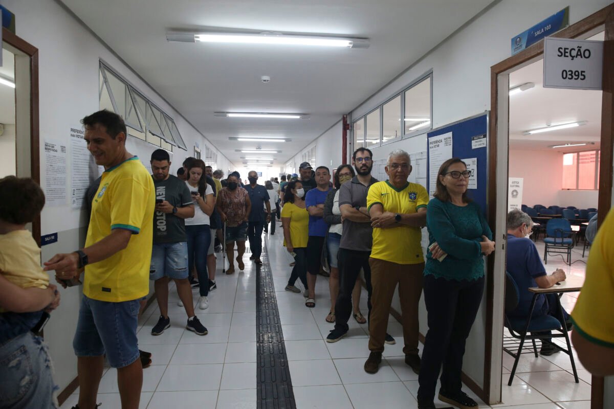 Propaganda eleitoral paga em veículos impressos chega ao limite nesta sexta-feira