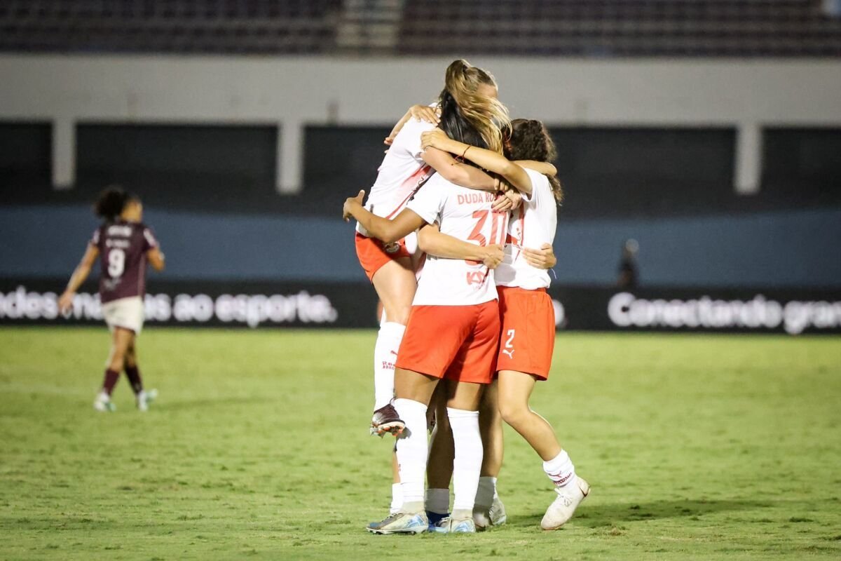 Red Bull Bragantino vence Ferroviária por 2 a 0 e aproxima vaga na semifinal da Copa do Brasil