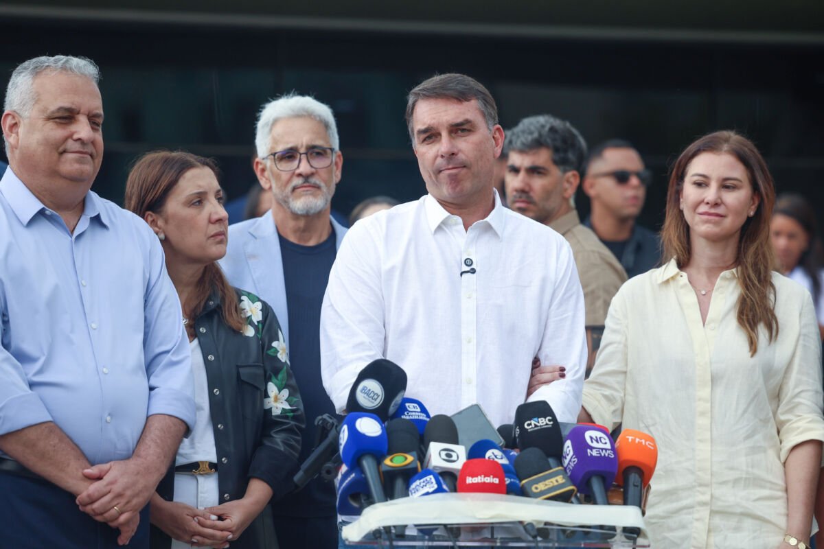 STF nega operação de busca contra Flávio Bolsonaro após boatos de ação da PF