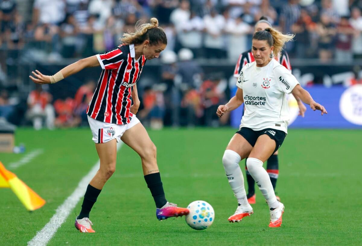 São Paulo e Corinthians decidem o título do Brasileirão Feminino neste sábado no Morumbis