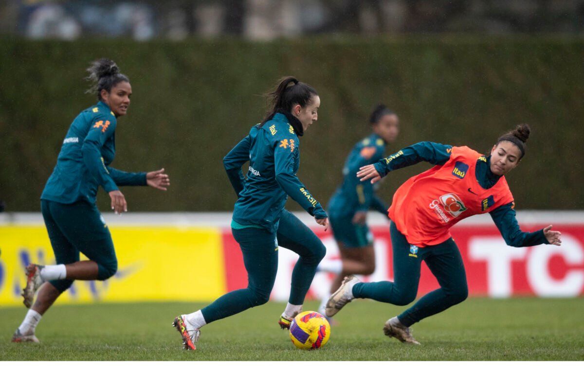 Seleção feminina estreia no gramado do Beira-Rio em clássico contra a Argentina