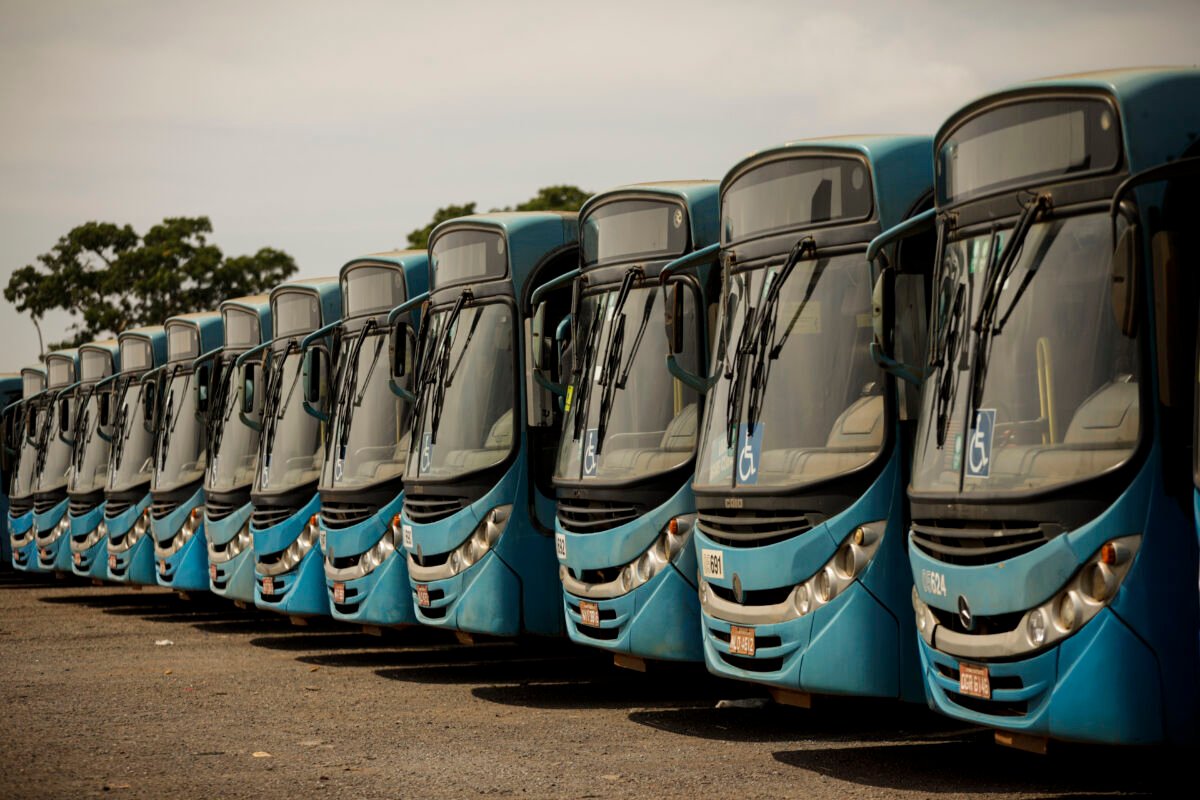 TRE-BA impõe operação total dos ônibus em Salvador sob pena de multa milionária por hora