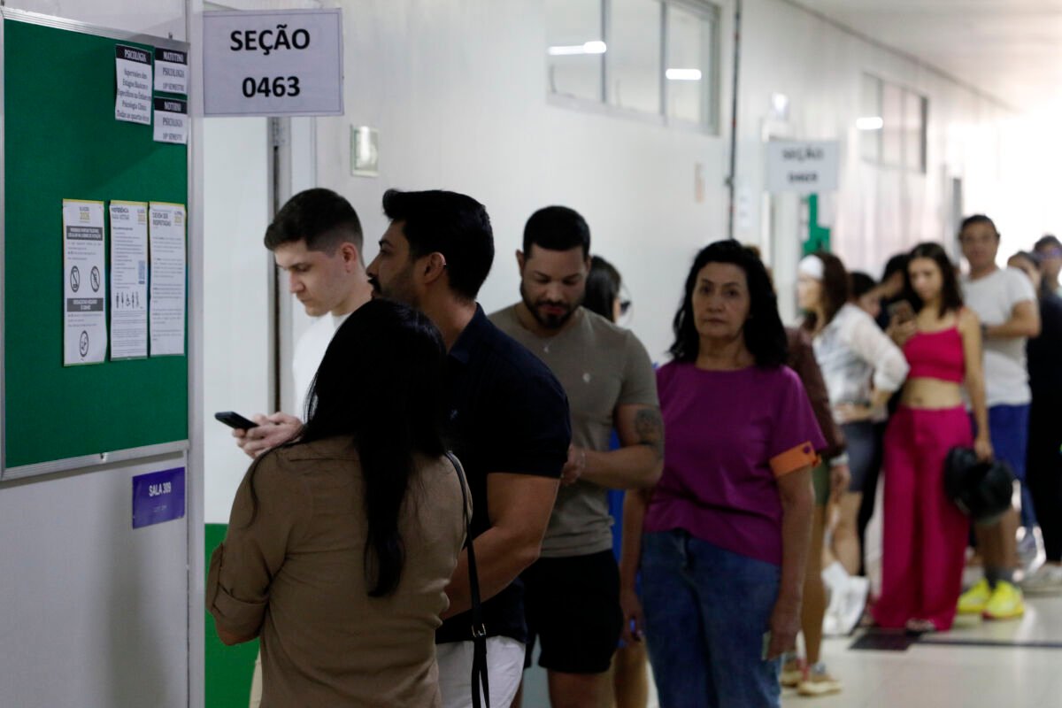 TSE suspende emissão de certidões enquanto processa dados de comparecimento do primeiro turno