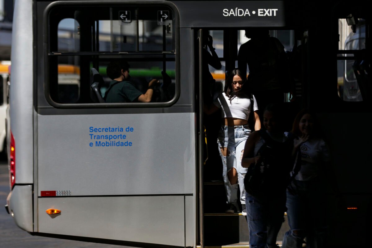 Tarifa zero nos fins de semana pode ser custeada por R$ 12 bilhões de emendas