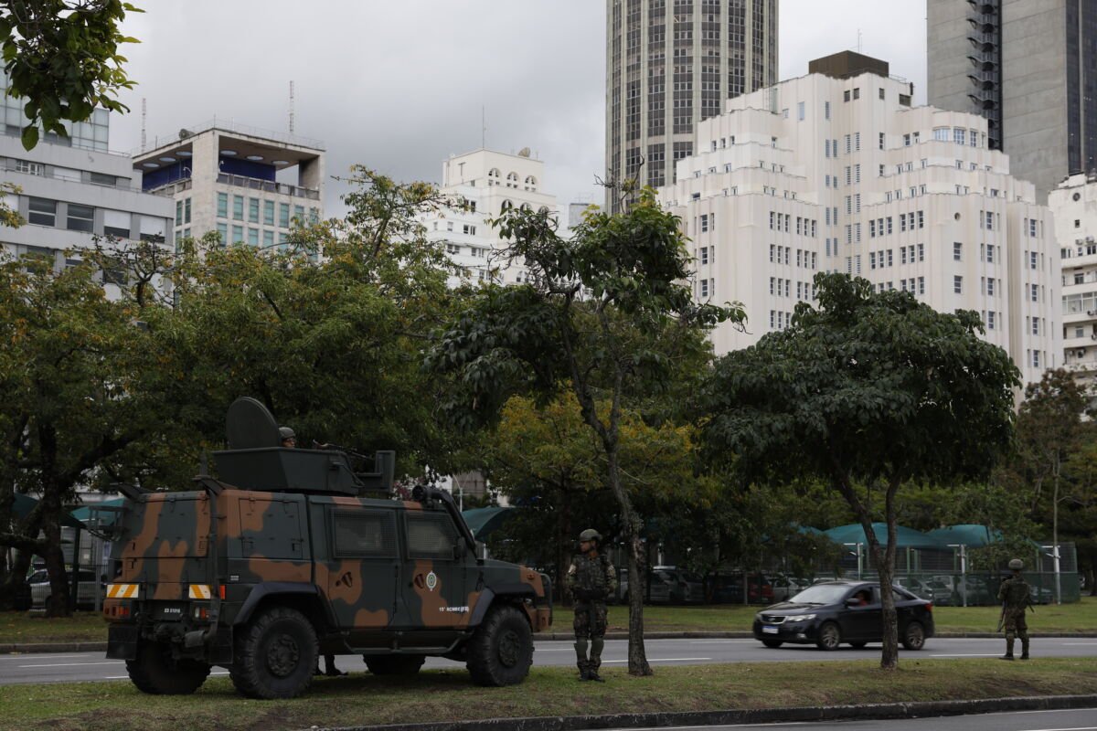 Tropas federais reforçam o segundo turno das eleições em 15 cidades fluminenses