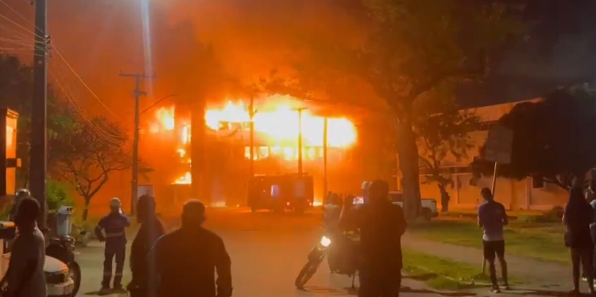 UFPE contabiliza perdas em laboratórios após incêndio atingir prédio de inovação