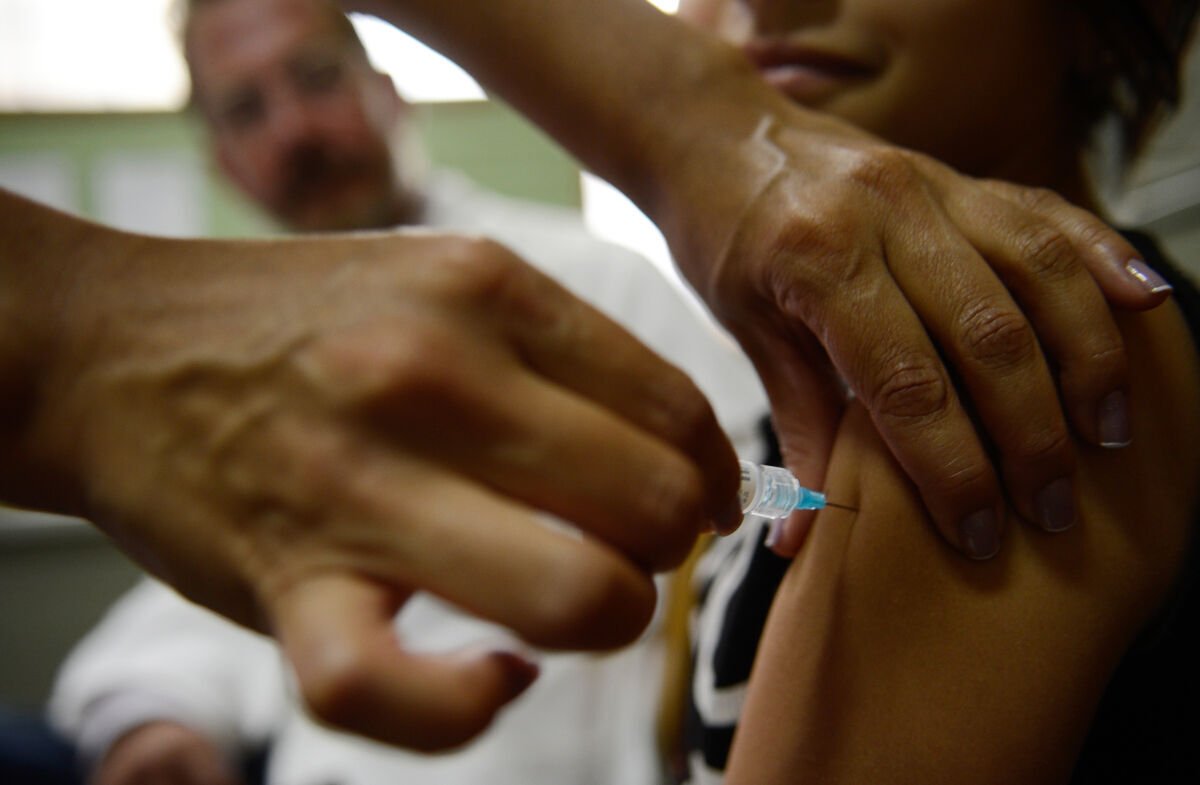 Vacinação contra HPV no SUS reduz em 78% consultas por lesões pré-cancerígenas