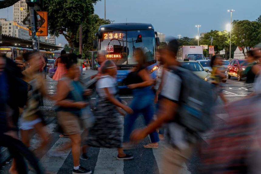 Violência urbana restringe a mobilidade de mulheres na Região Metropolitana do Rio de Janeiro